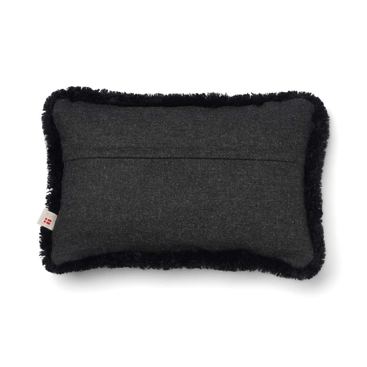 Classic Collection | Uldpude | Korthåret | Dobbeltsidet | 52x52 cm | 34x52 cm Koksgrå/Sort