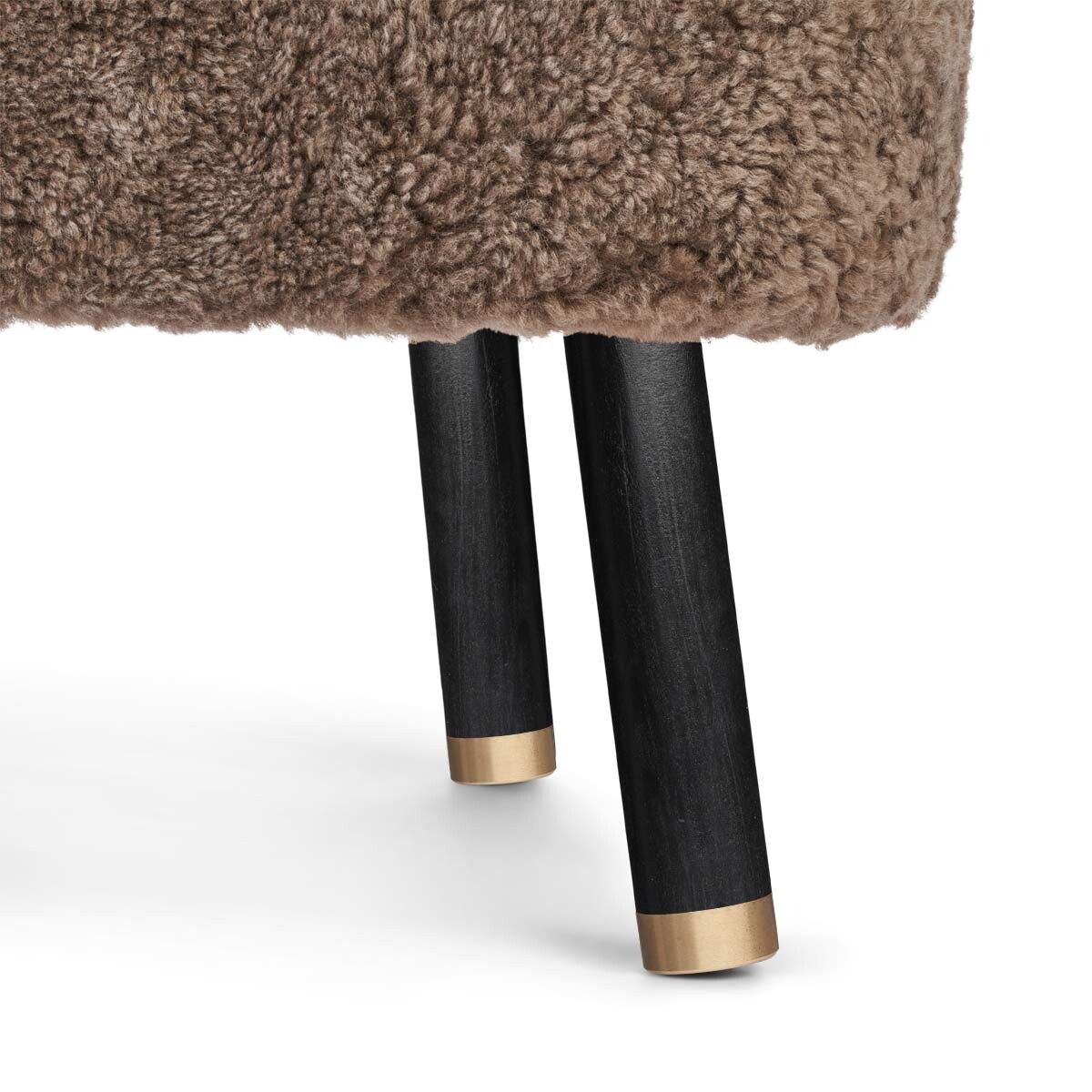 Emil Lounge Chair | Korthåret Lysebrun