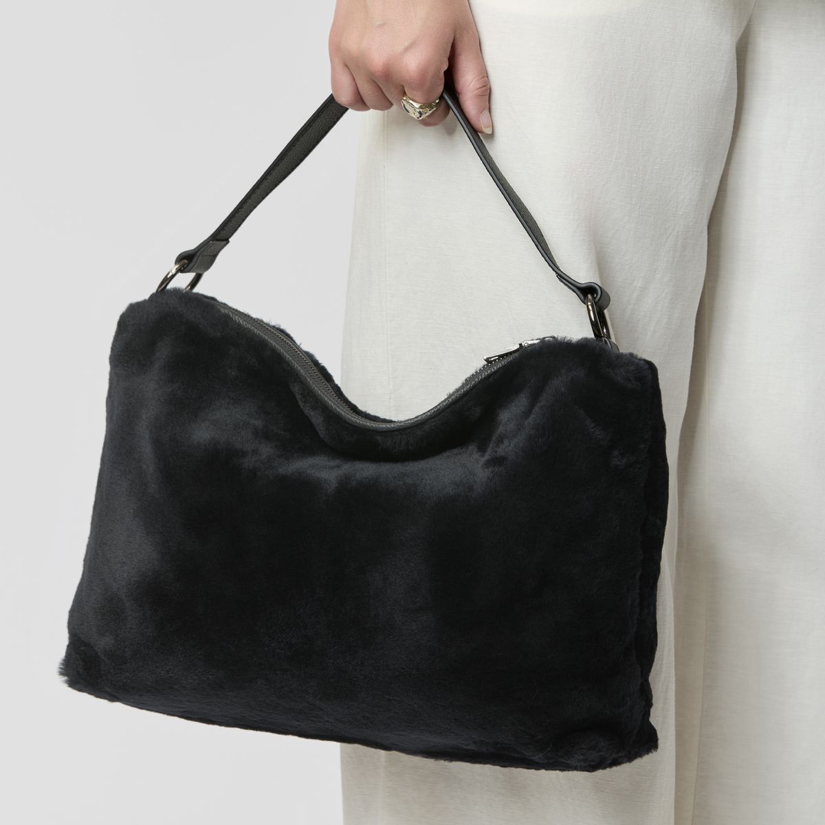 Olivia Maxi Taske Beige