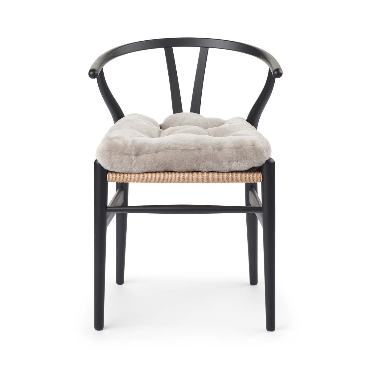 Sædehynde m/fyld | Moccassin | New Zealand | 45x45 cm Sølvgrå