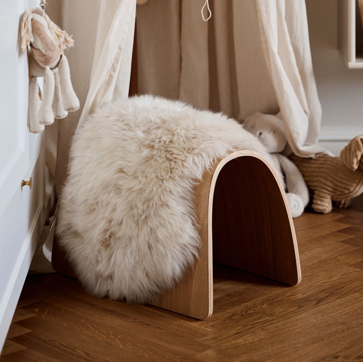 Sheep Stool cover | Langhåret | New Zealand Sort
