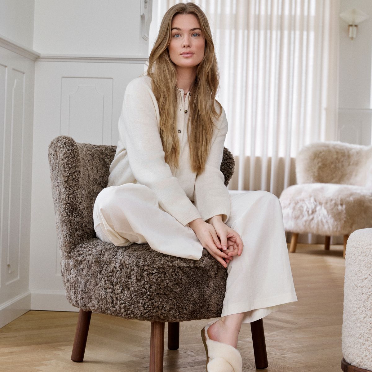 Emily Lounge Chair Koksgrå