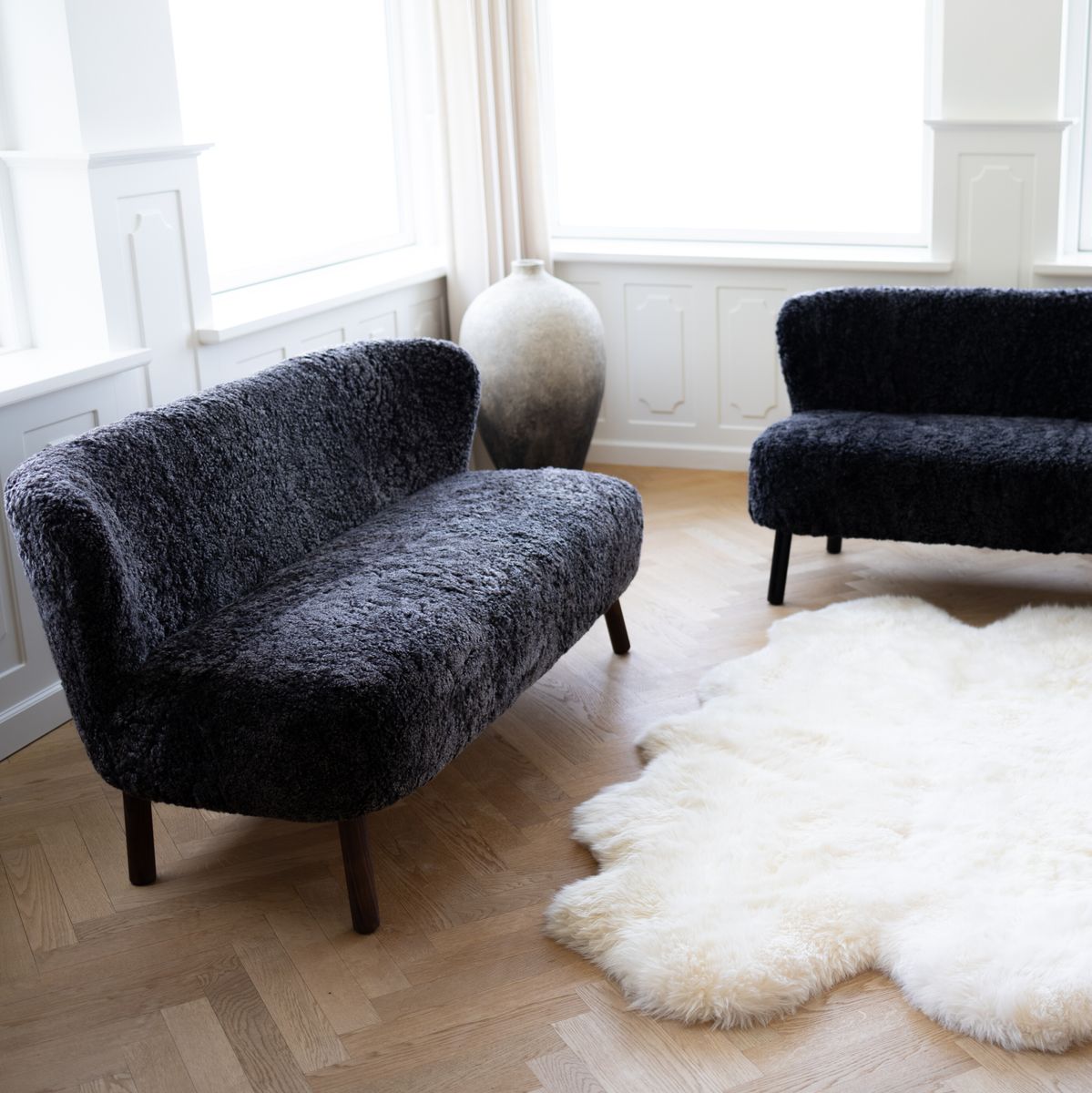 Emanuel 2-personers sofa | Designmøbel Antracitgrå