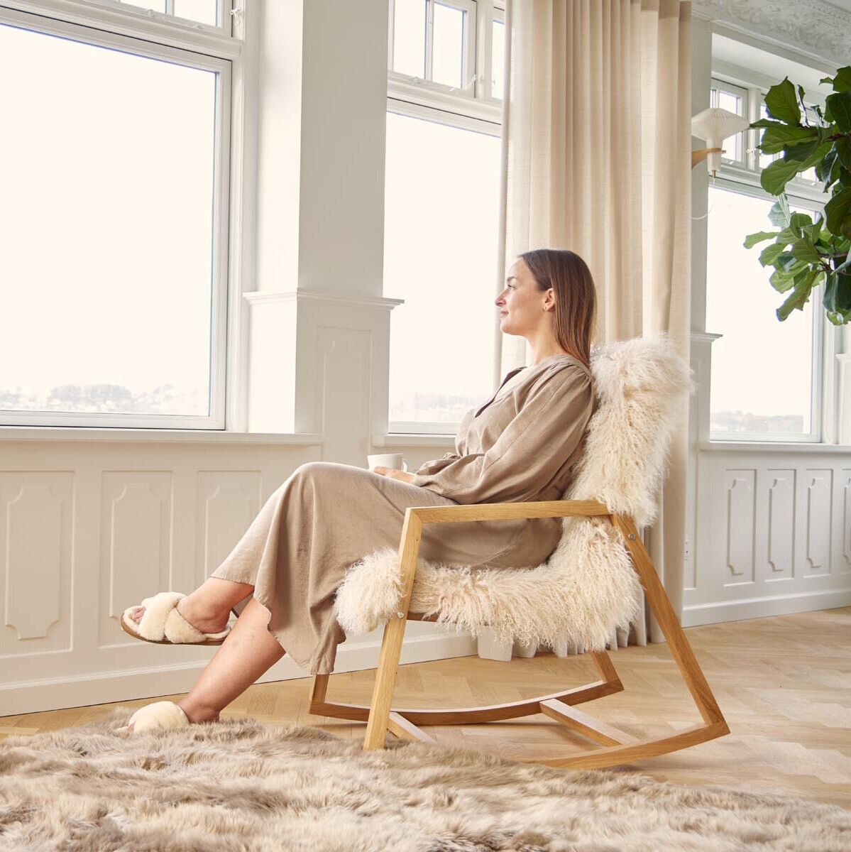 Gyngestol med tibetansk betræk Gylden Hvid