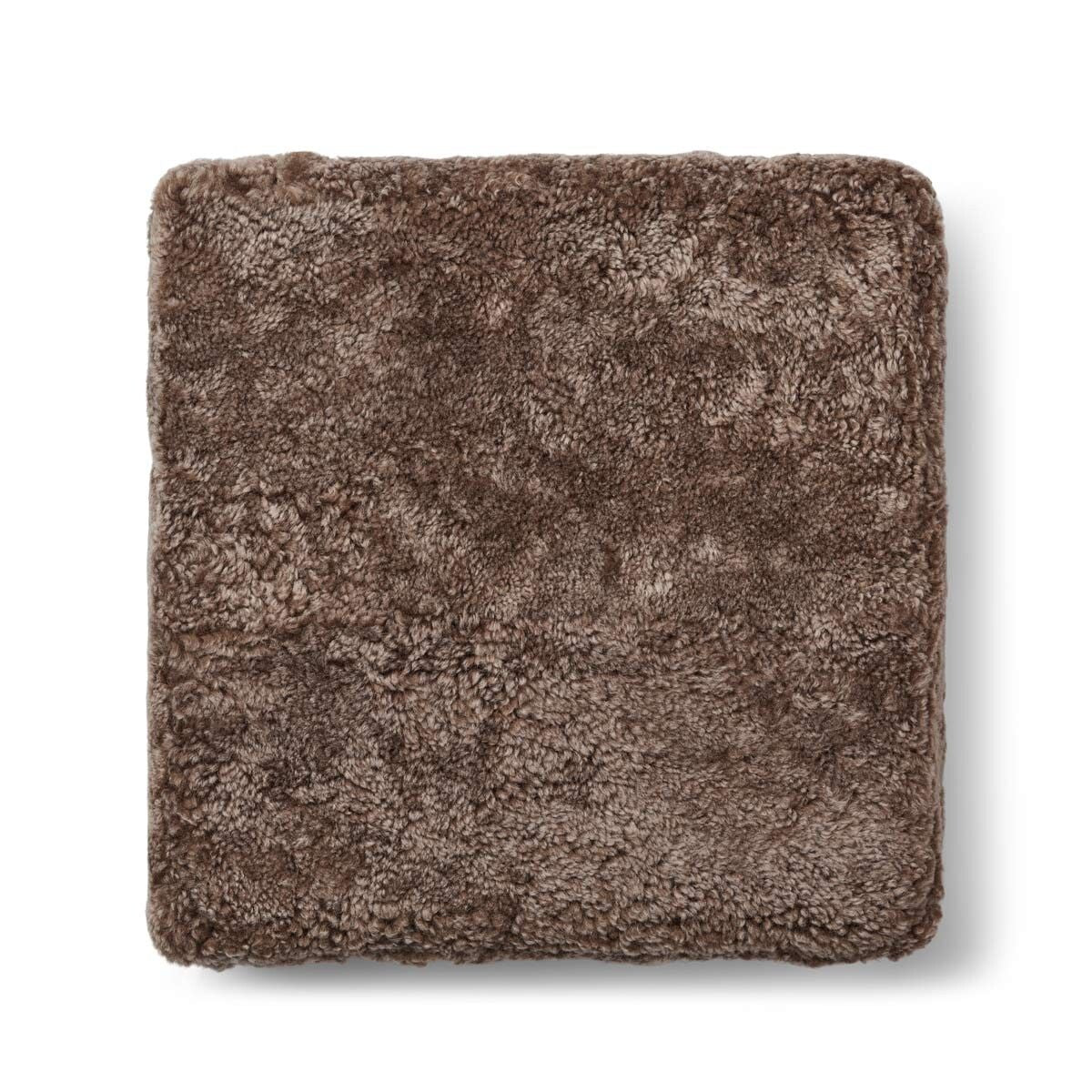 Puf | Korthåret | New Zealand | 40x40x13 cm Taupe