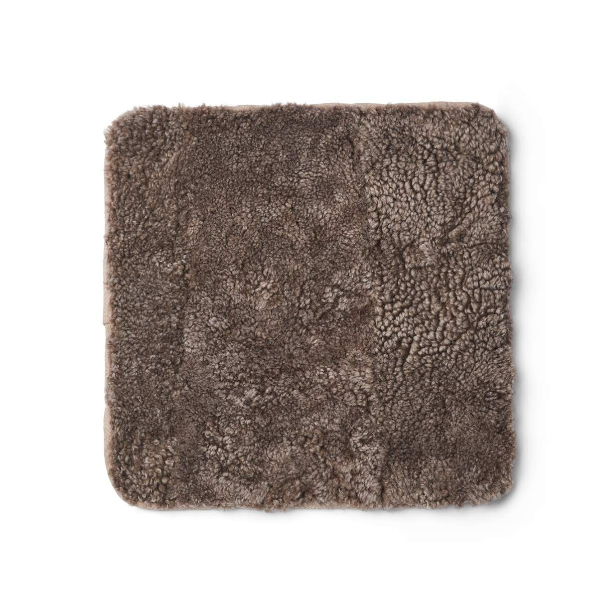 Zero Waste Sædehynde | Korthåret | New Zealand | 35x35 cm Taupe