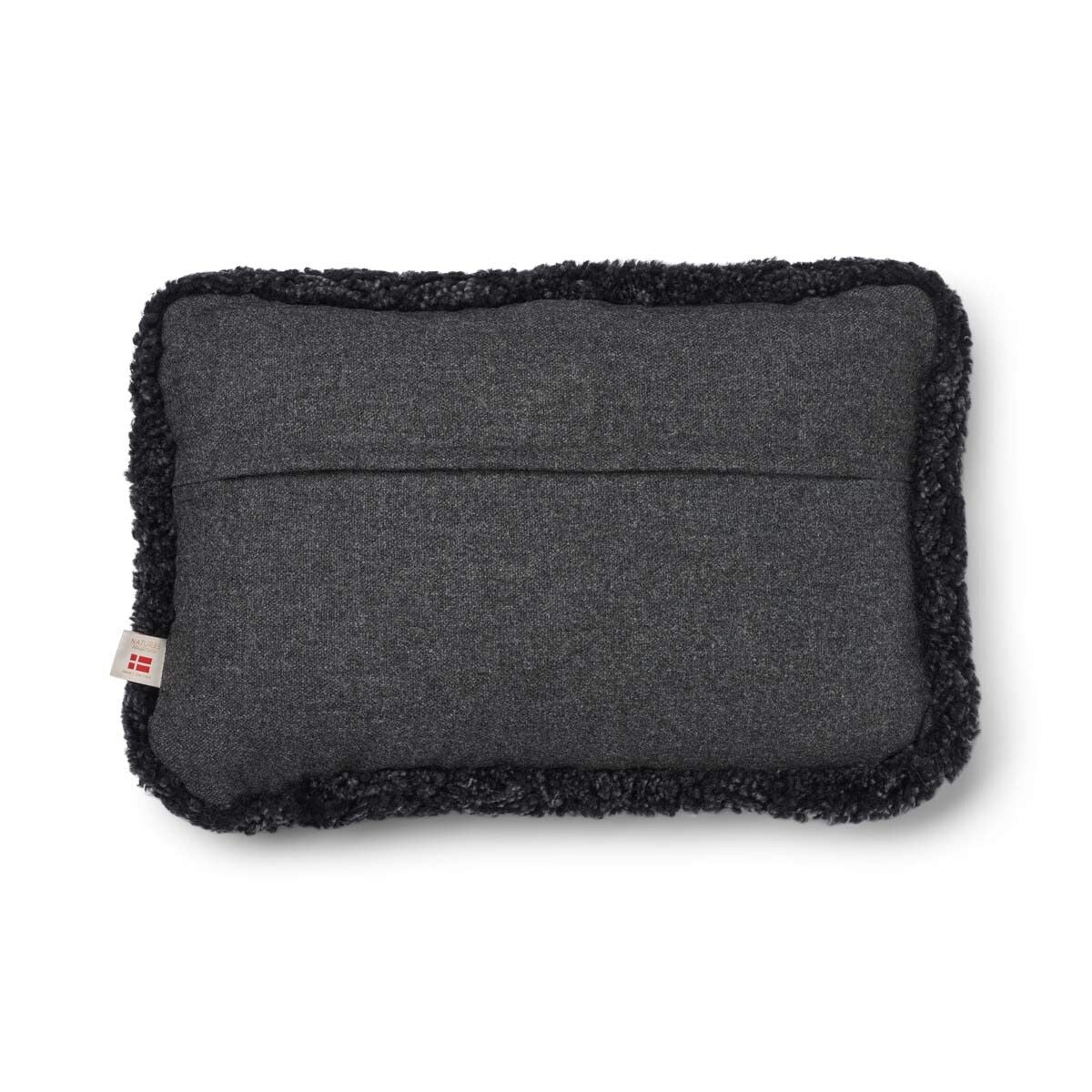 Classic Collection | Uldpude | Korthåret | Dobbeltsidet | 52x52 cm | 34x52 cm Koksgrå/Antracitgrå