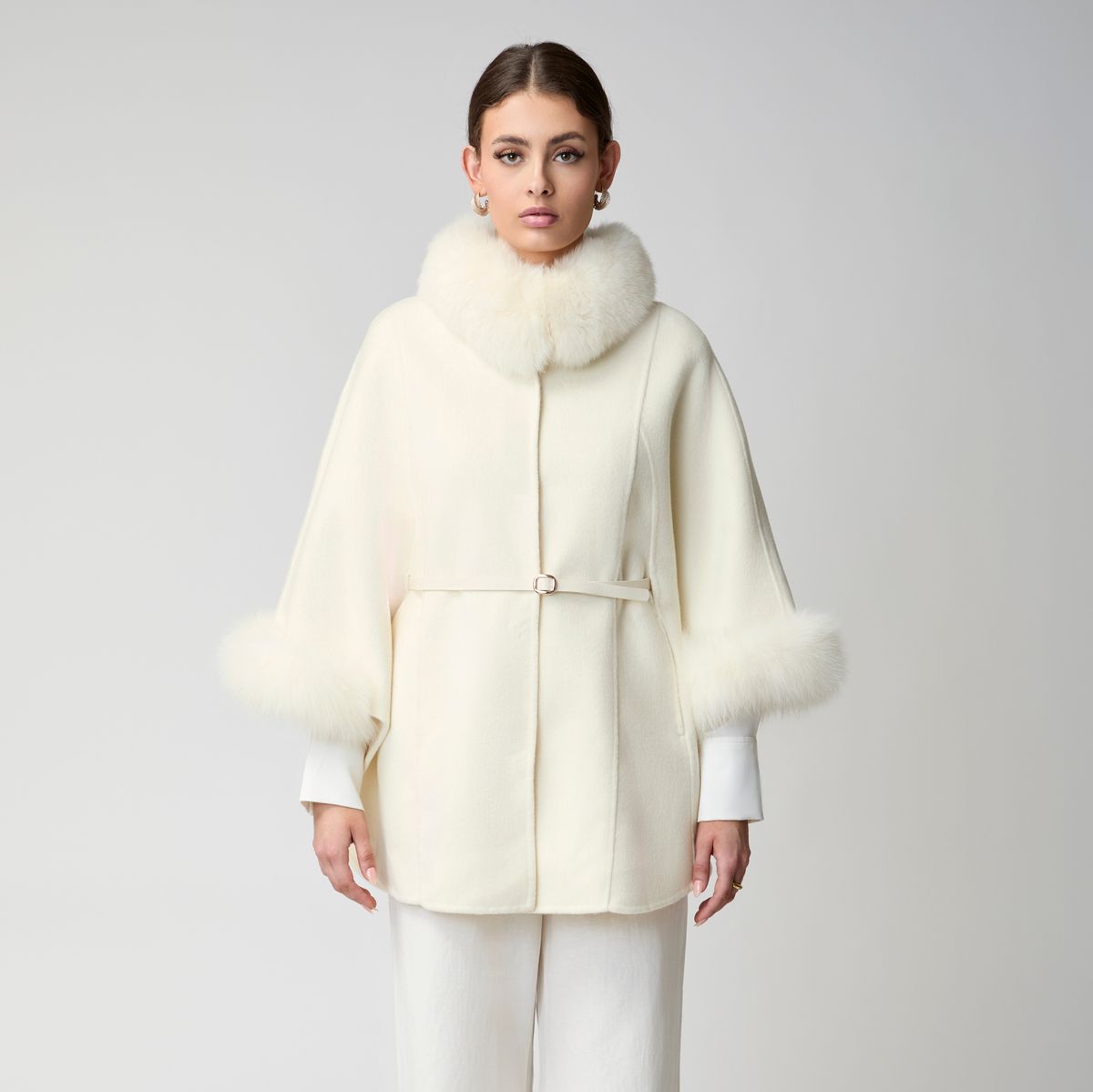 Lorraine Poncho Beige