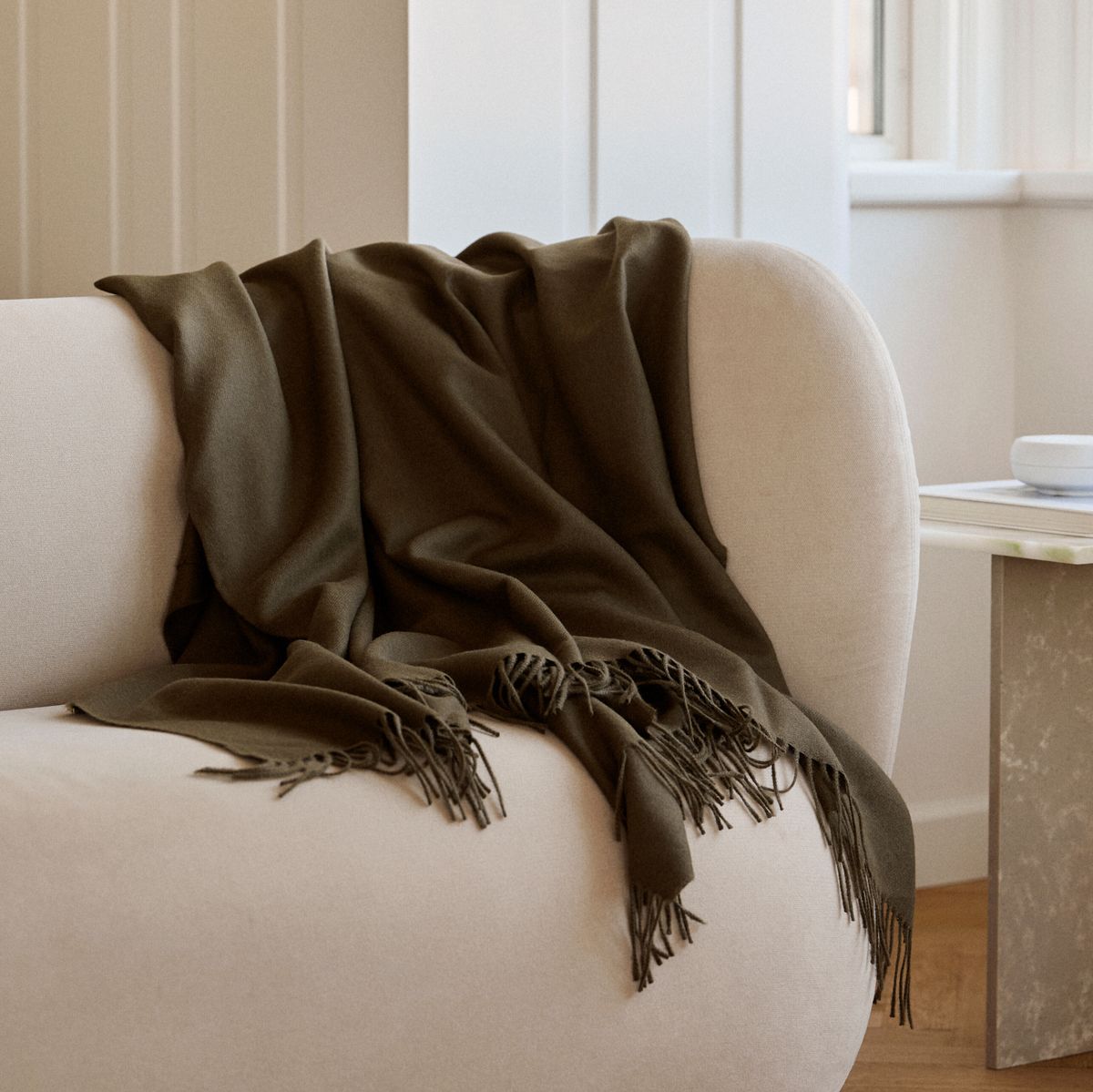 Amanda plaid | 100% baby alpakauld Mørke Grå