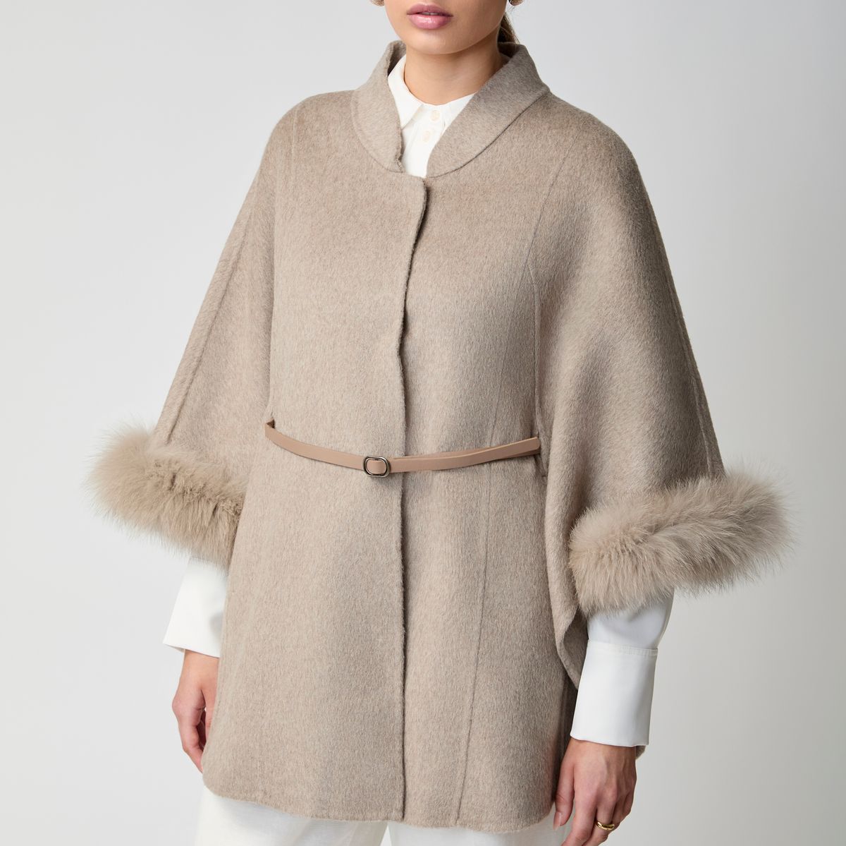 Lorraine Poncho Beige